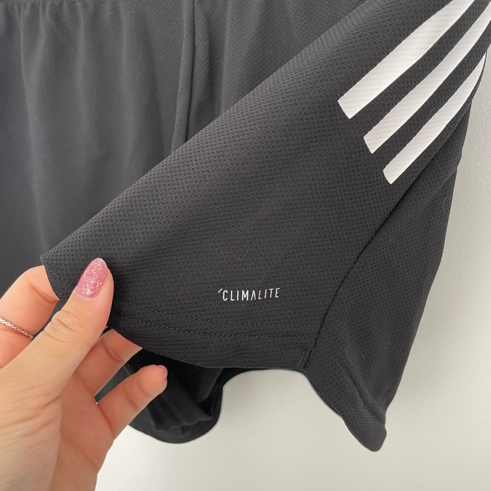 NWT Women’s Adidas Design 2 Move 3 Stripe Shorts Size S Black White Running - Picture 3 of 12
